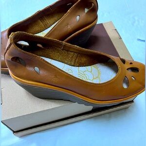 Adorable Fly London Wedge